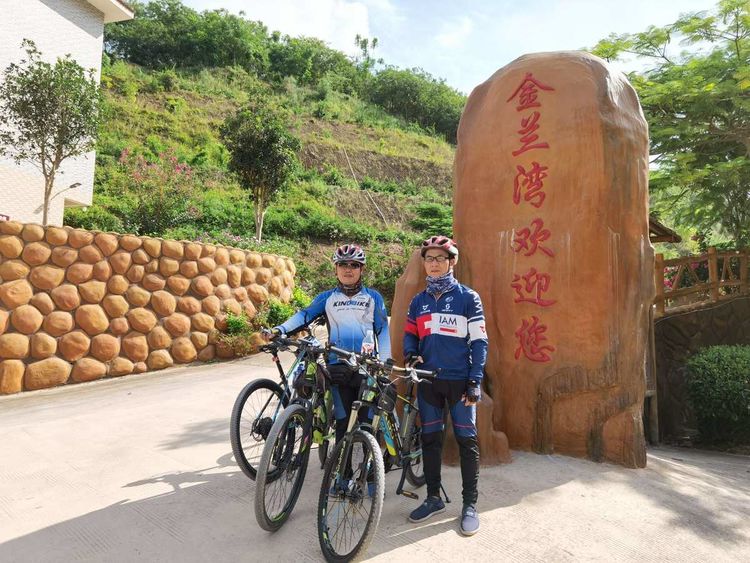 陆川县金兰湾休闲农庄简介；玉林金兰湾烧烤场电话；玉林周边可以烧烤的农家乐