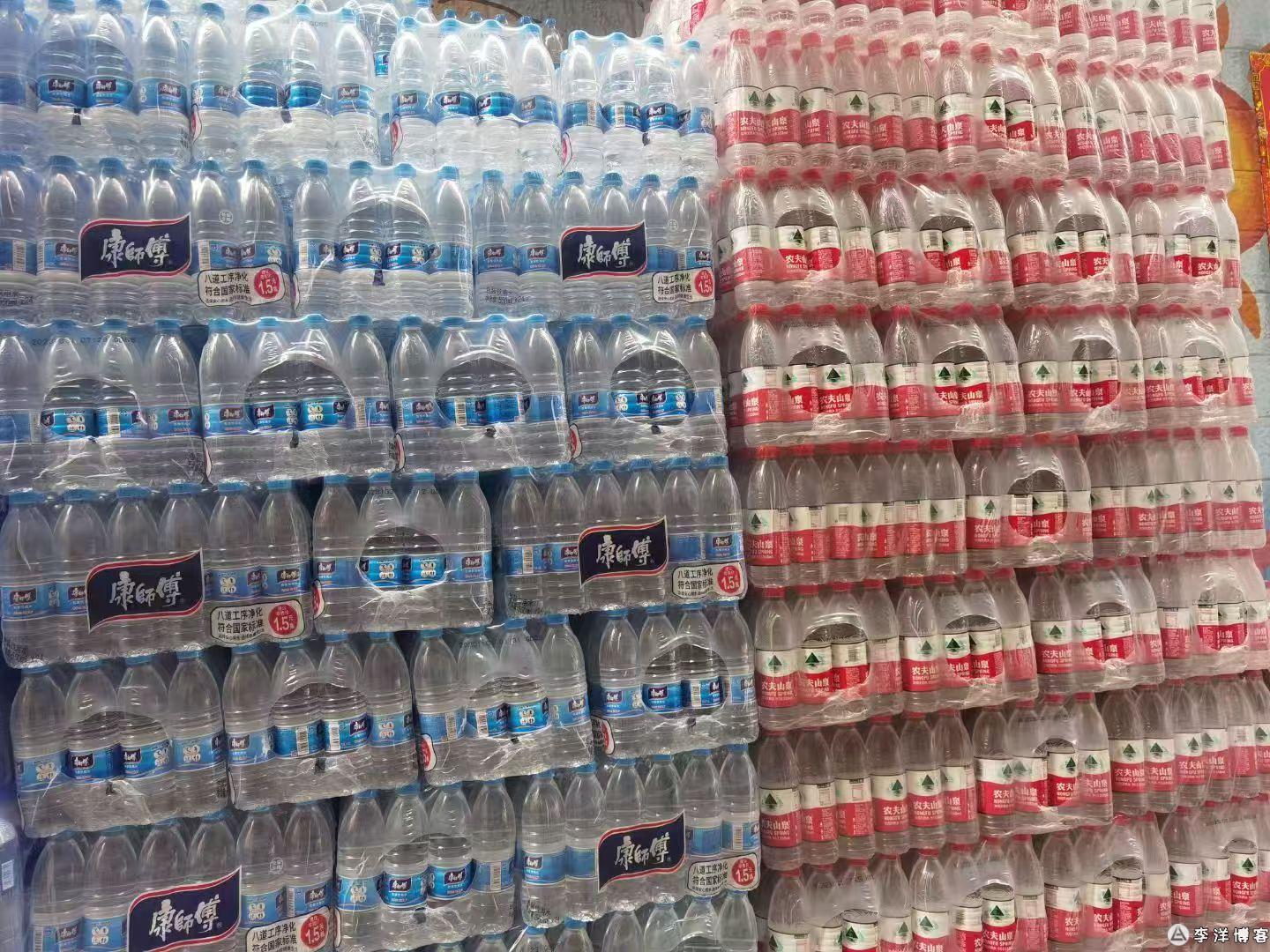 崇左矿泉水瓶装水饮料批发；崇左娃哈哈怡宝农夫山泉百岁山批发