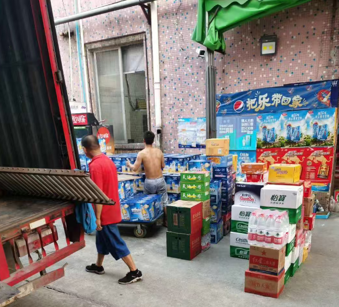 台山市矿泉水批发，开平市瓶装水批发，鹤山市饮料批发；恩平市娃哈哈怡宝农夫山泉百岁山批发