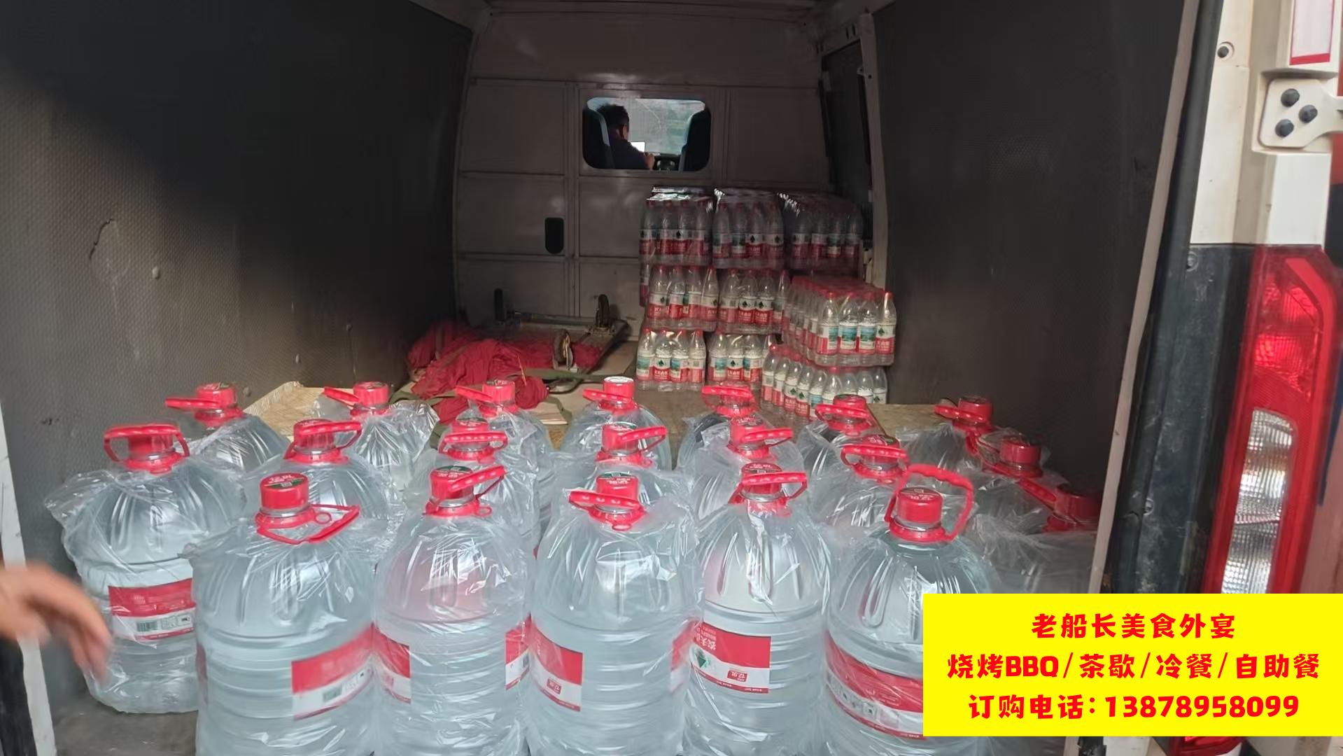 铜川矿泉水瓶装水饮料批发；铜川娃哈哈怡宝农夫山泉百岁山批发