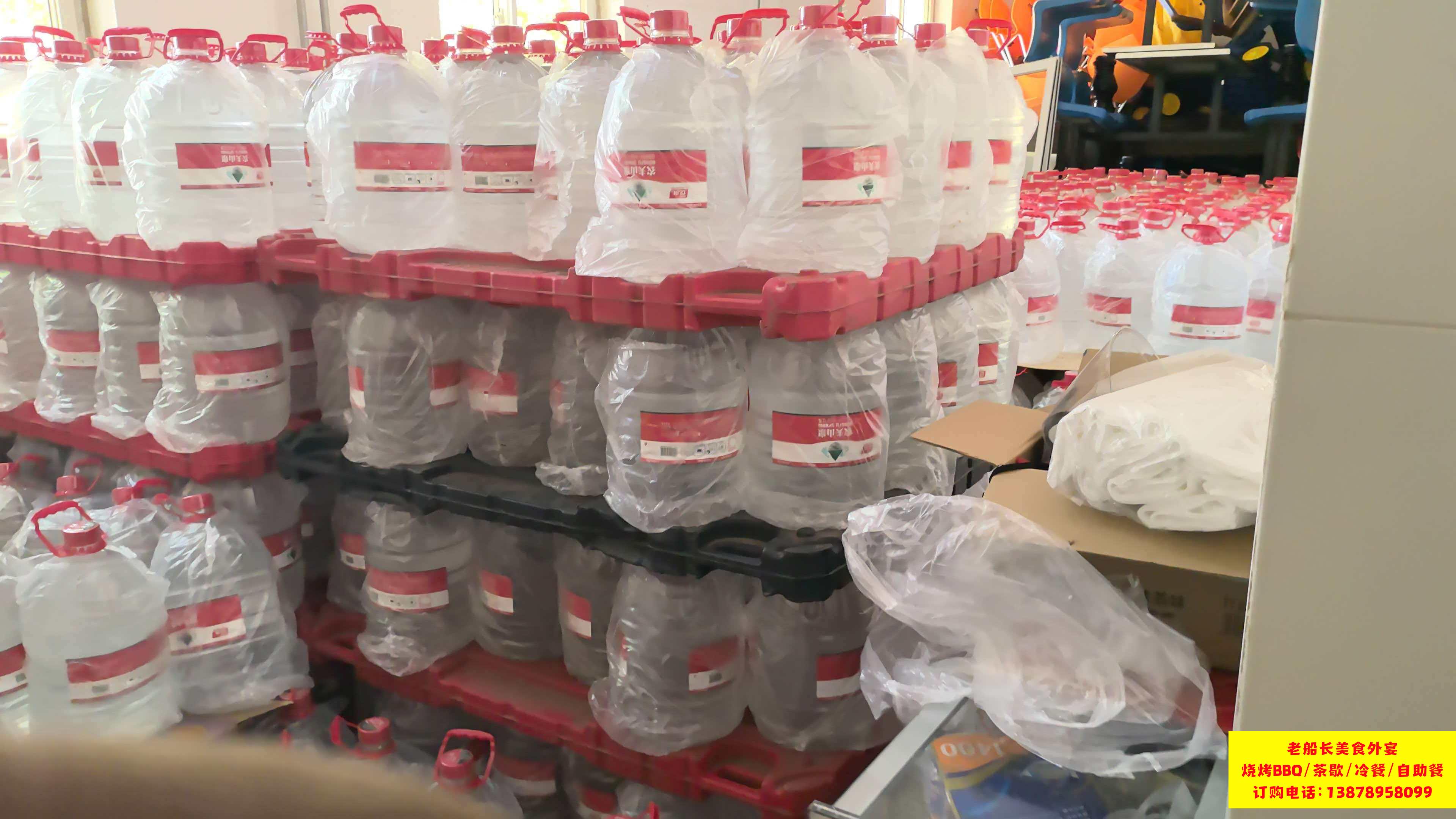克拉玛依矿泉水瓶装水饮料批发；克拉玛依娃哈哈怡宝农夫山泉百岁山批发